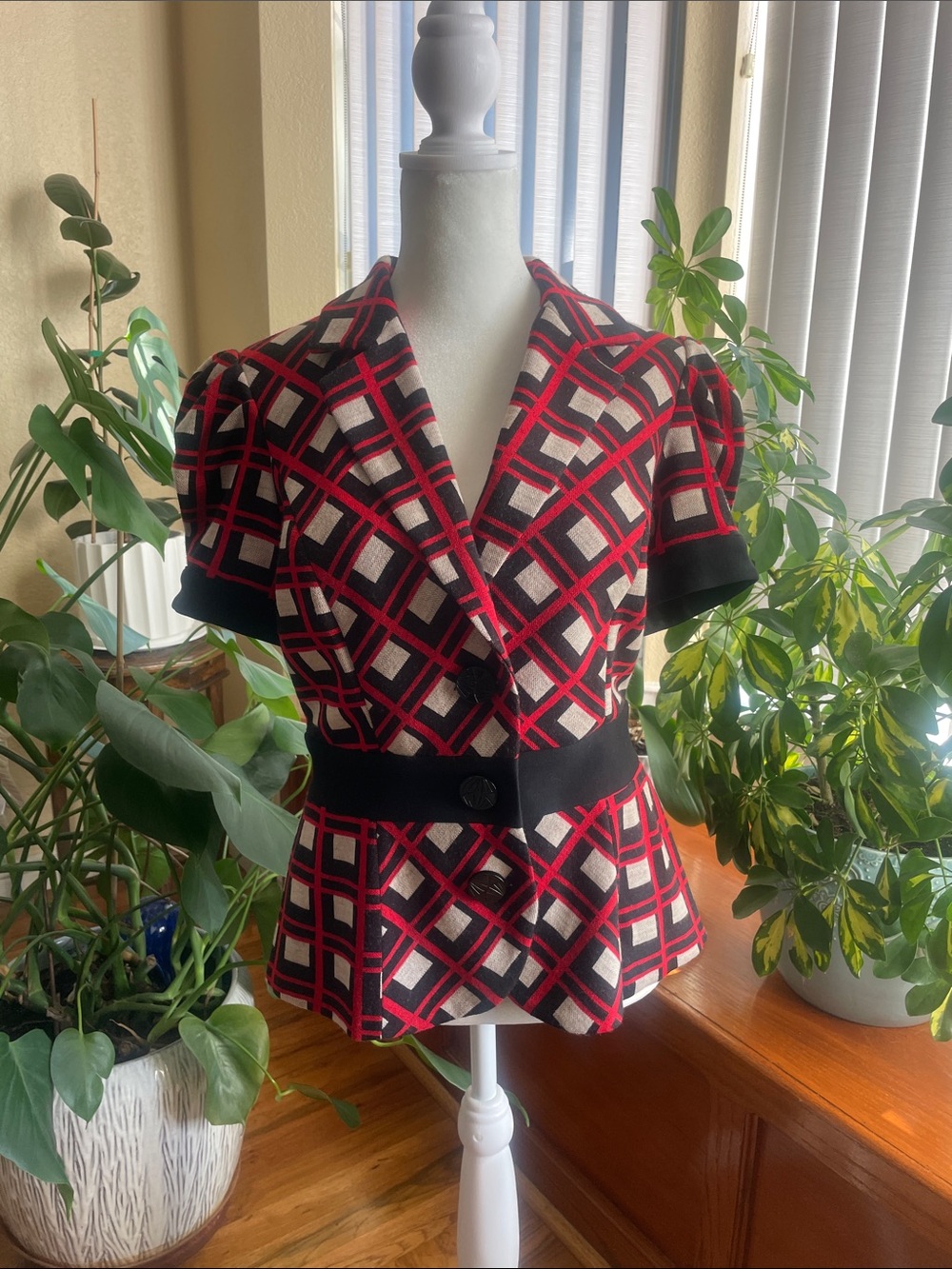 Diane Von Furstenberg- Red & Black Geometric Short-Sleeve Peplum Top - Size 12